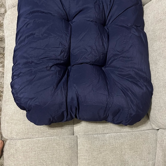 New Indoor Outdoor Tufted Seat Cushions for Patio Furniture - Picture 2 of 5